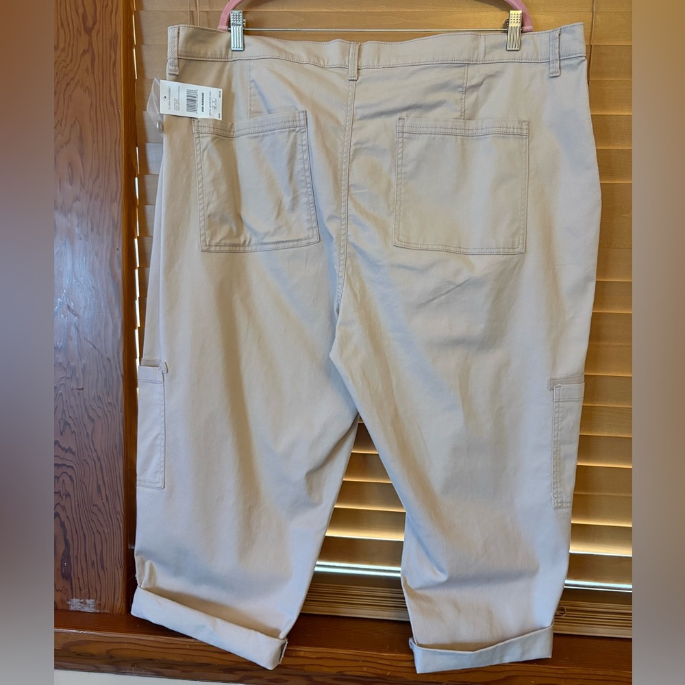 Gloria Vanderbilt NWT Dusty Sand Cargo Capri Utility Rolled Hem - Picture 5 of 9